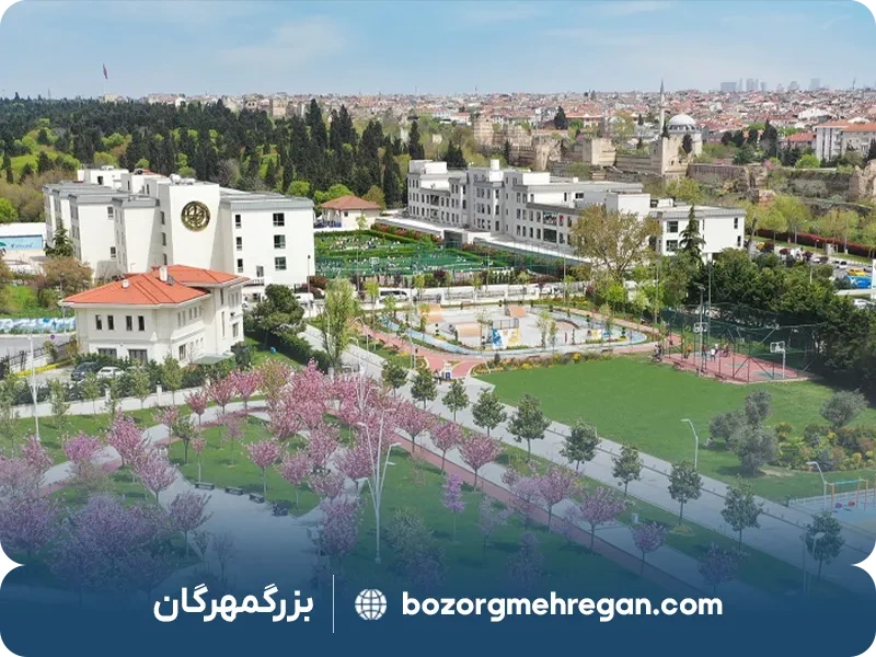 ساختمان دانشگاه بیرونی